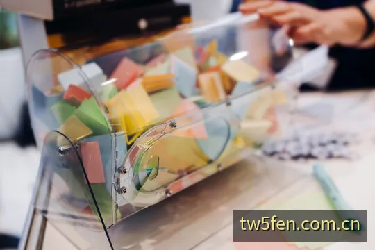 开奖号码分布与统计图表的抽象视觉